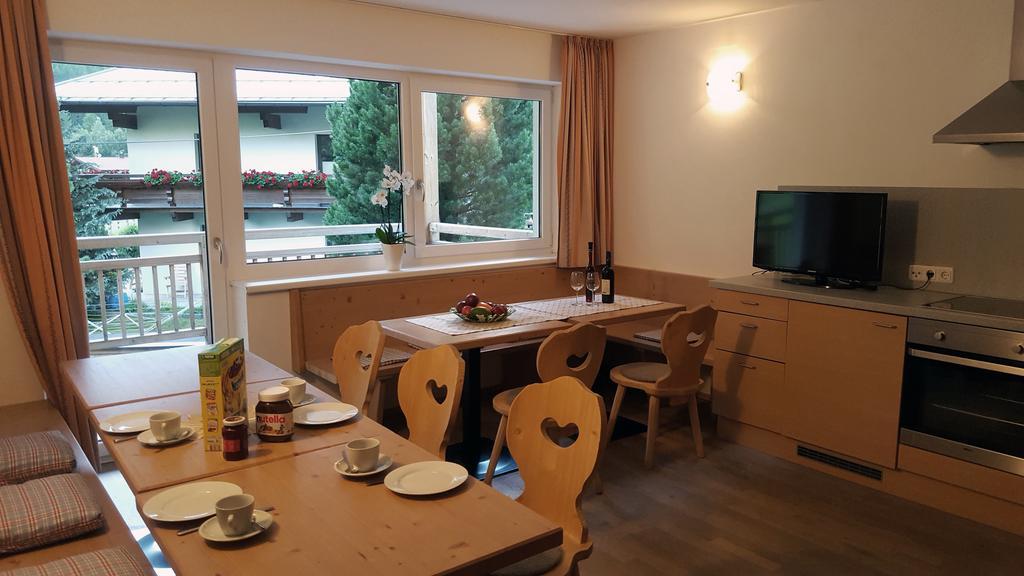 ホテル Haus Anna レンゲンフェルト エクステリア 写真